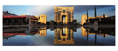 Montpellier - Antigone - L'Hotel de région - Place de l'Europe